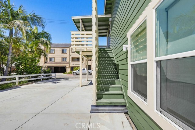 Building Photo - 1017 Riverine Ave