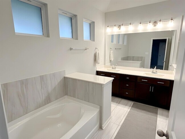 Building Photo - 756 Cherrystone Loop