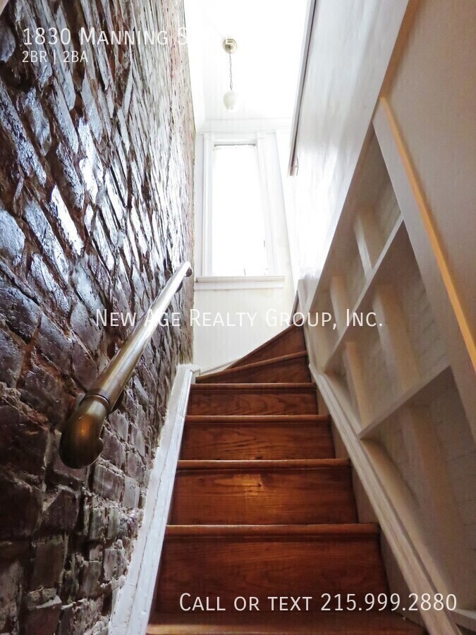 Building Photo - 1830 Manning St