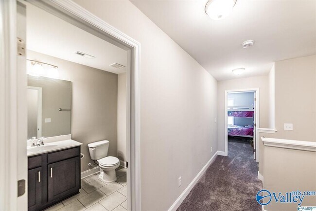 Building Photo - 108 Erskin Parcus Dr