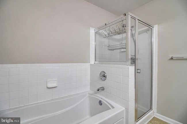 Building Photo - 2035 Astilbe Way