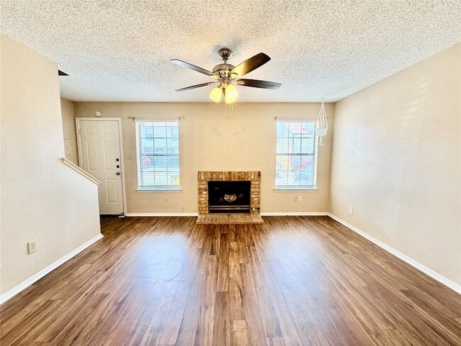 Building Photo - 1251 Dallas Dr