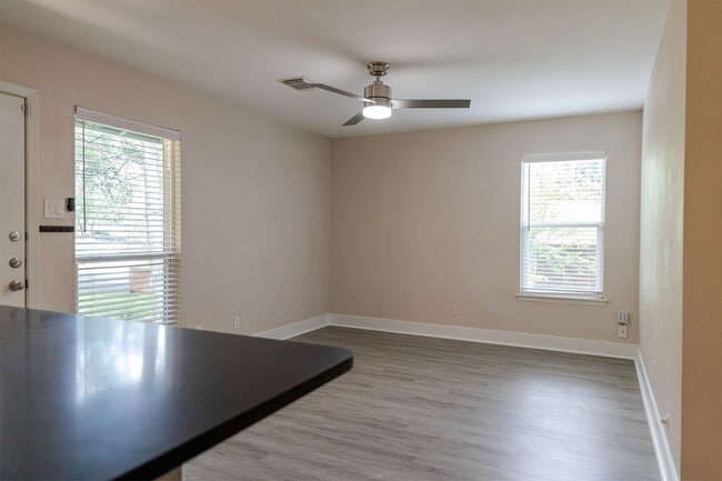 Building Photo - 1507 Grayford Dr