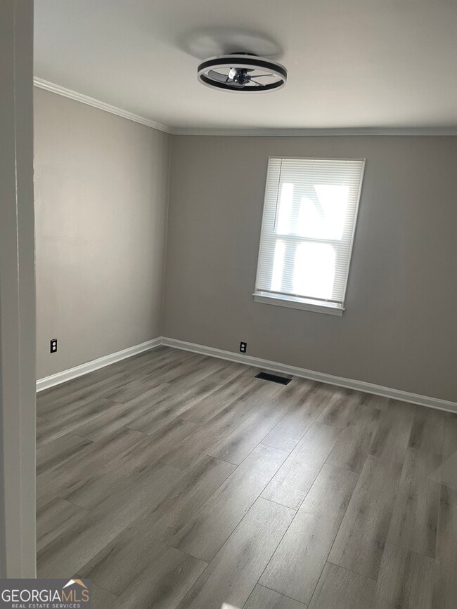 Building Photo - 1112 N Beddingfield Dr