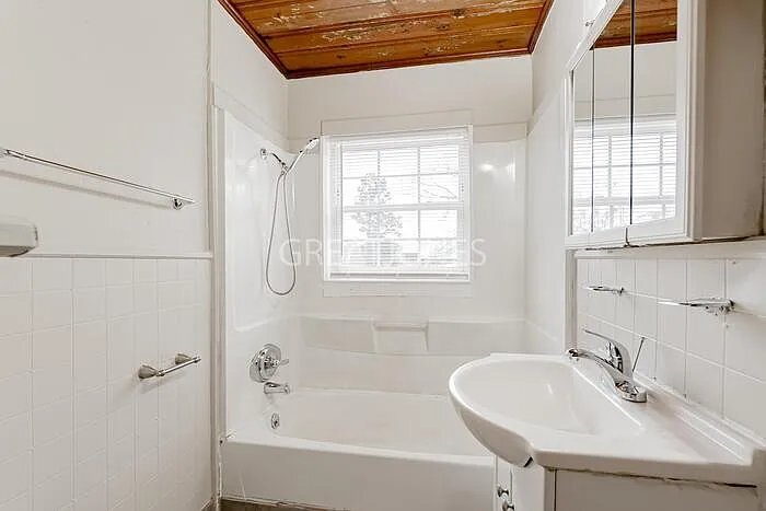 Building Photo - 125 YMCA Rd