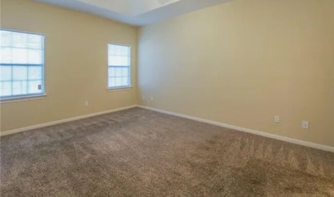 Building Photo - AVAILABLE NOW! (SECTION 8 ACCEPTED)