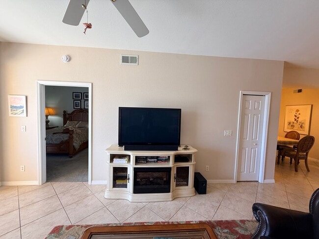 Building Photo - Waterfront Condo 3/2/1 - FULLY FURNISHED! - (Available annually or monthly)