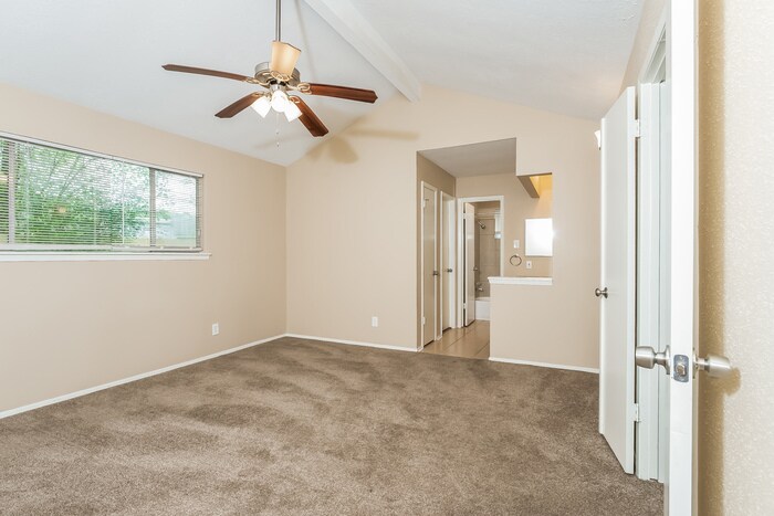 Building Photo - 2811 Mayflower Landing Ct