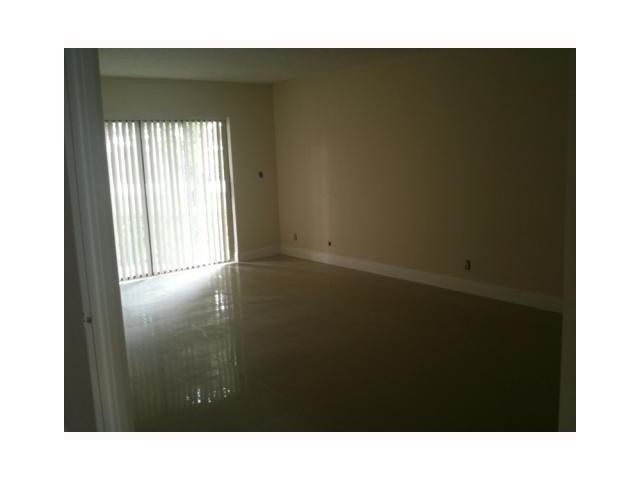 Building Photo - 8290 Lake Dr