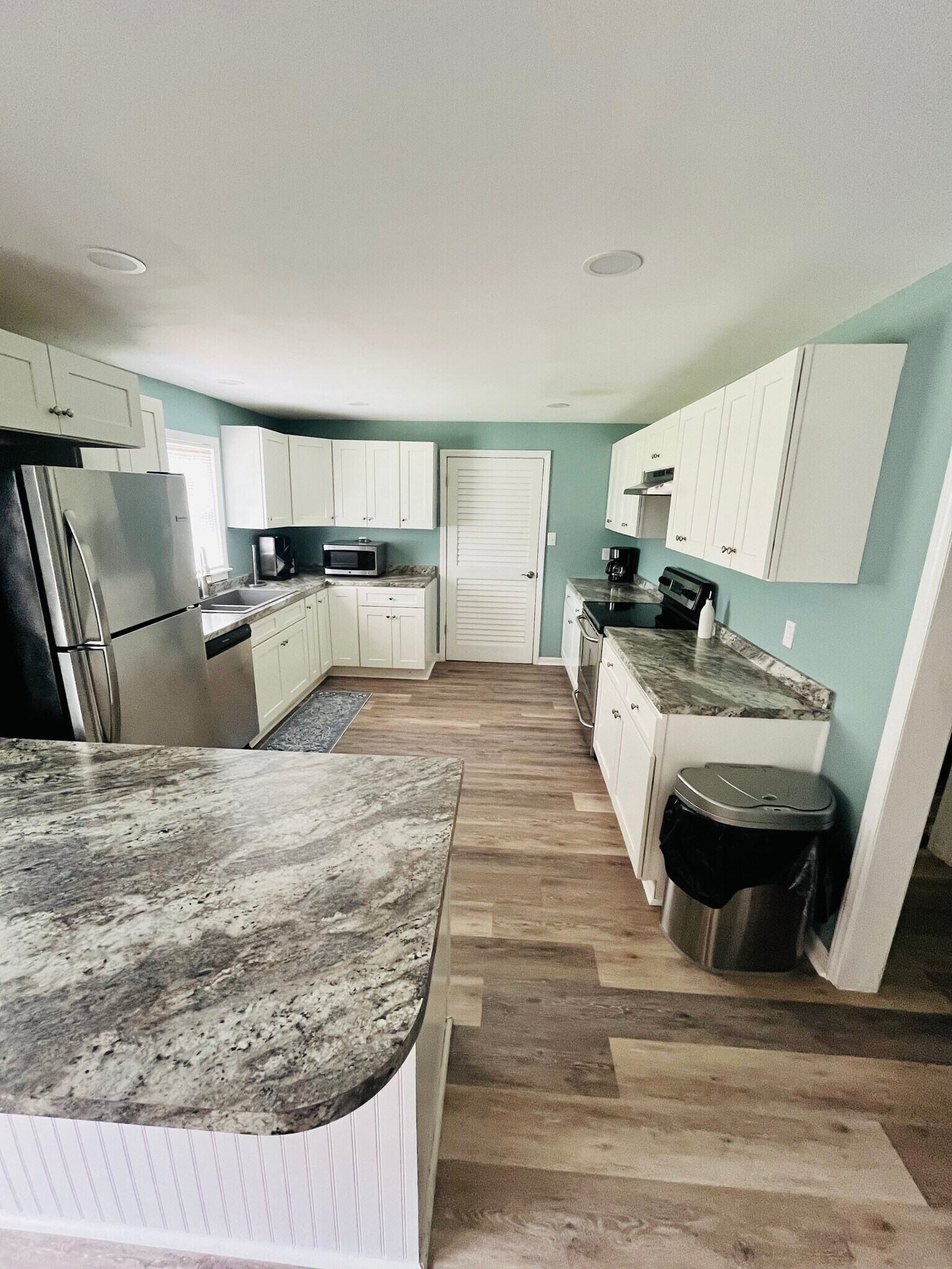 Building Photo - 305 Starnes Cove Rd