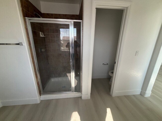 Building Photo - Spacious 4Br/3Ba Home in Galena Pointe – in North Las Vegas