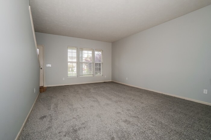 Building Photo - 5343 Royal Brook Dr