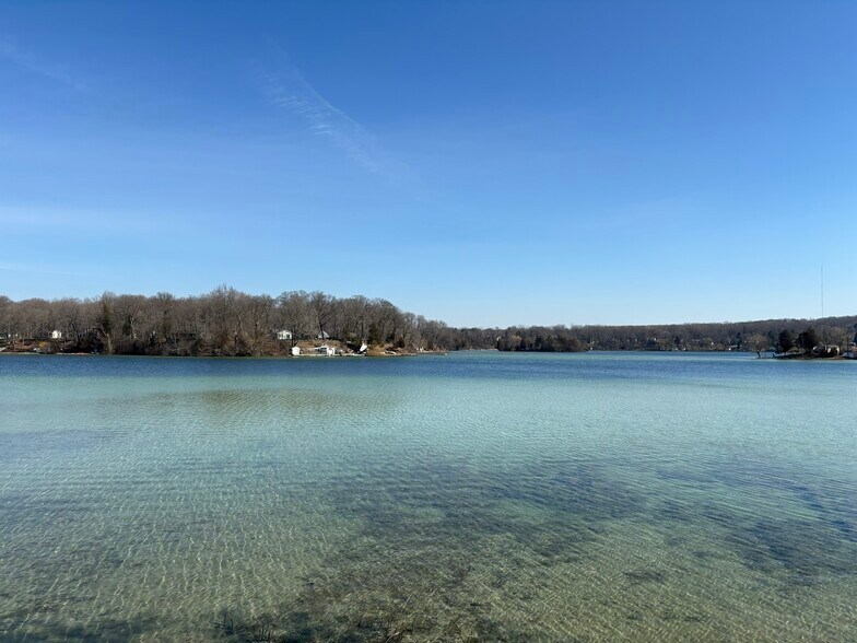 Nemahbin Lake - 1445 N Breezeland Rd