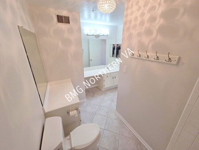 Building Photo - 46630 Drysdale Terrace