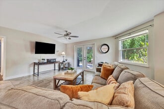 Building Photo - 2529 Croton Ave