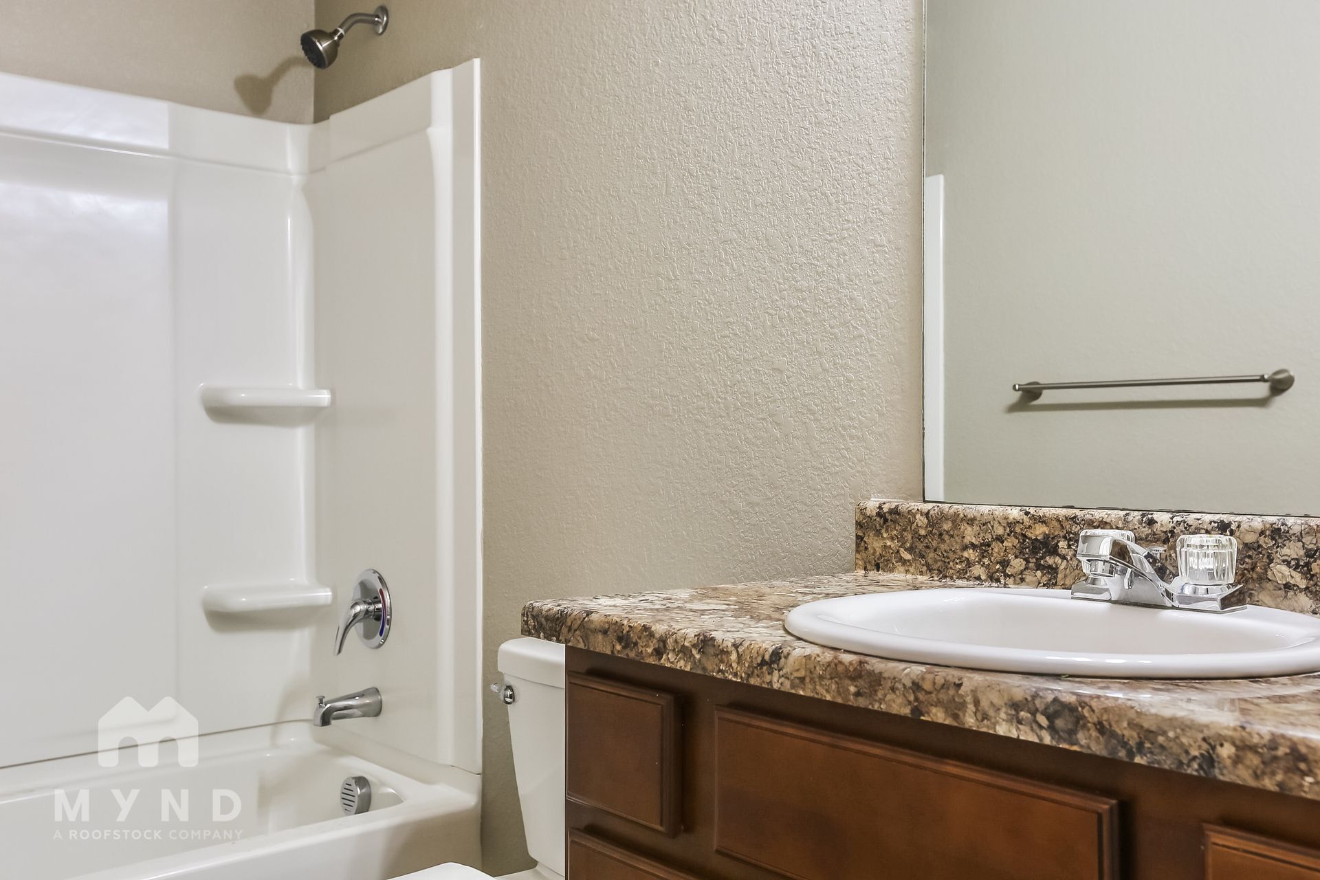 Building Photo - 2001 Honeycomb St