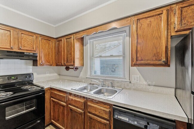 Building Photo - 3633 King Arthur Dr