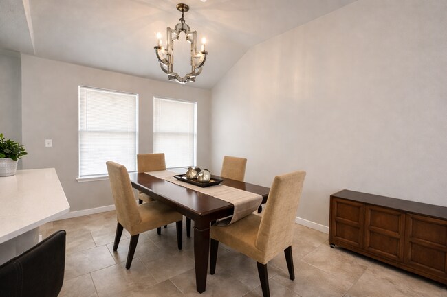 Building Photo - 3 BED 2 BATH AUSTIN TX!!! NEW MANAGEMENT!!!!