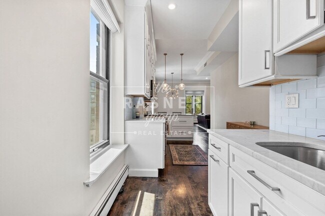 Building Photo - 366 W Broadway