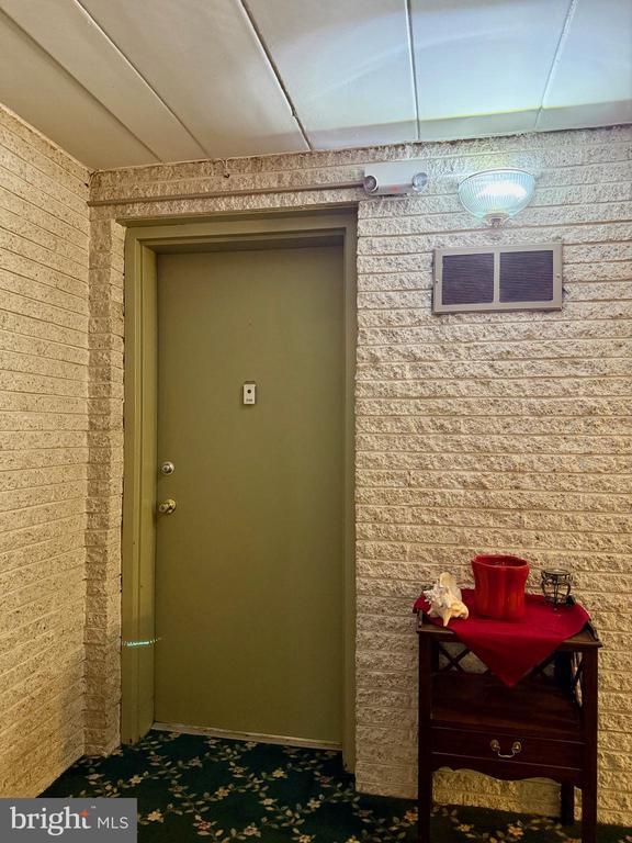 Building Photo - 2300 Riddle Ave