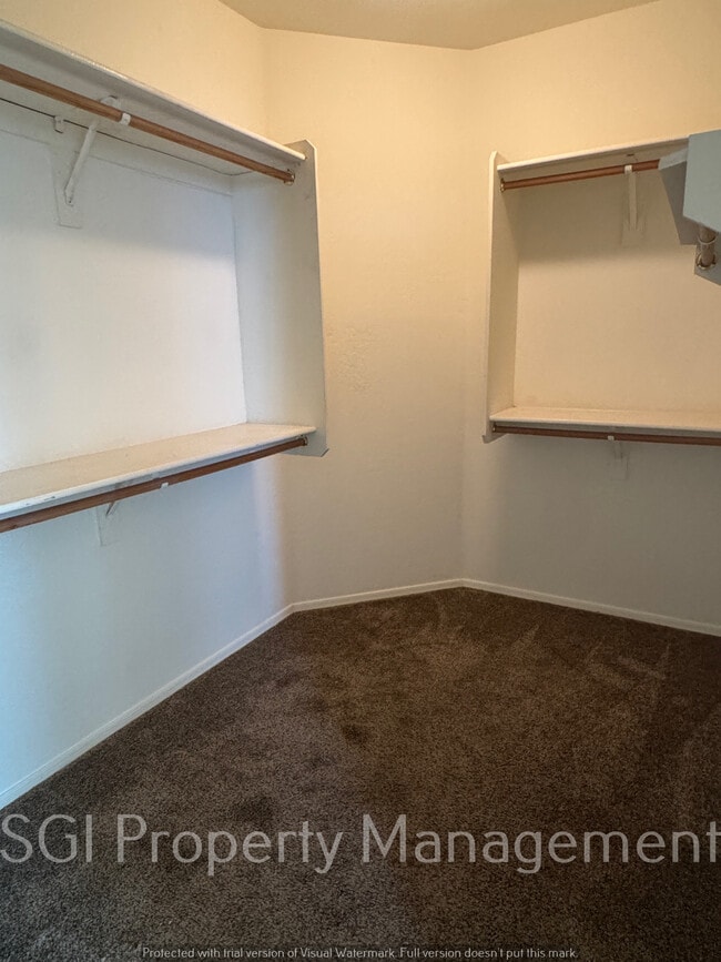 Building Photo - 7165 S Briarwood Ct