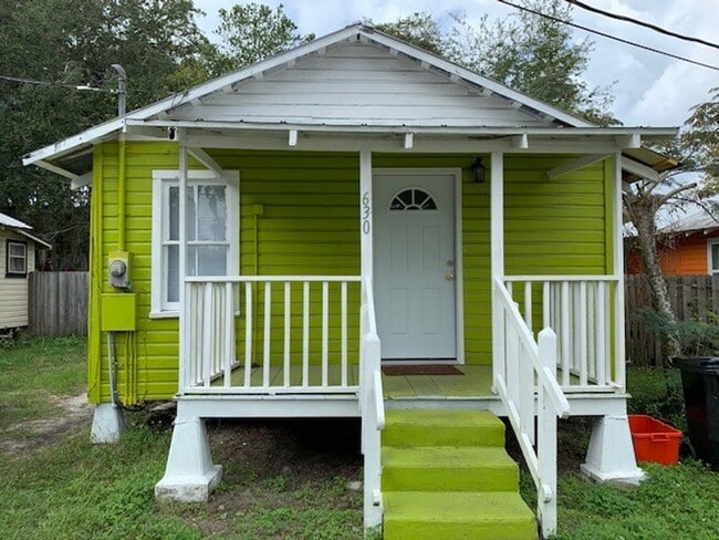 Building Photo - Newly Remodeled, 1 Bedroom 1 Bathroom Home...