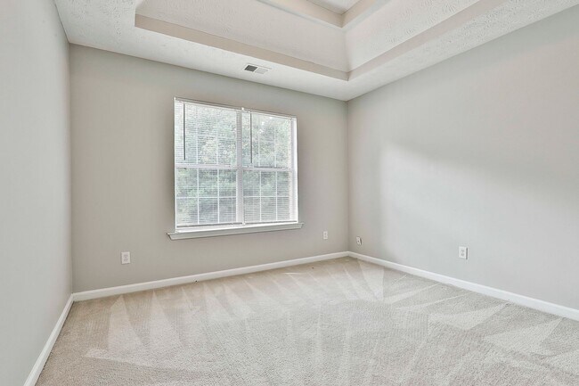 Building Photo - 4BR Home with Lake View in Swim Tennis Community