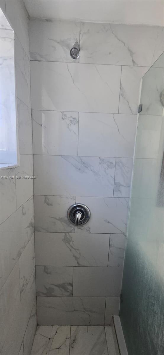 Building Photo - 8430 Harding Ave