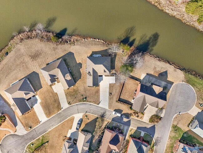 Building Photo - 44 Oak Ridge Pl