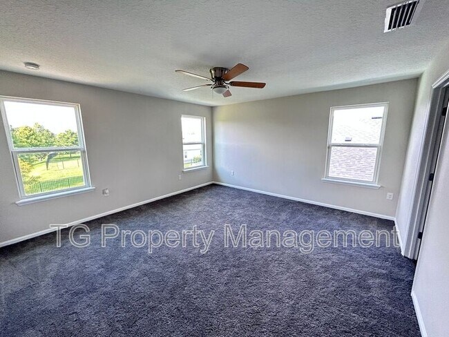 Building Photo - 102 Bluejack Ln