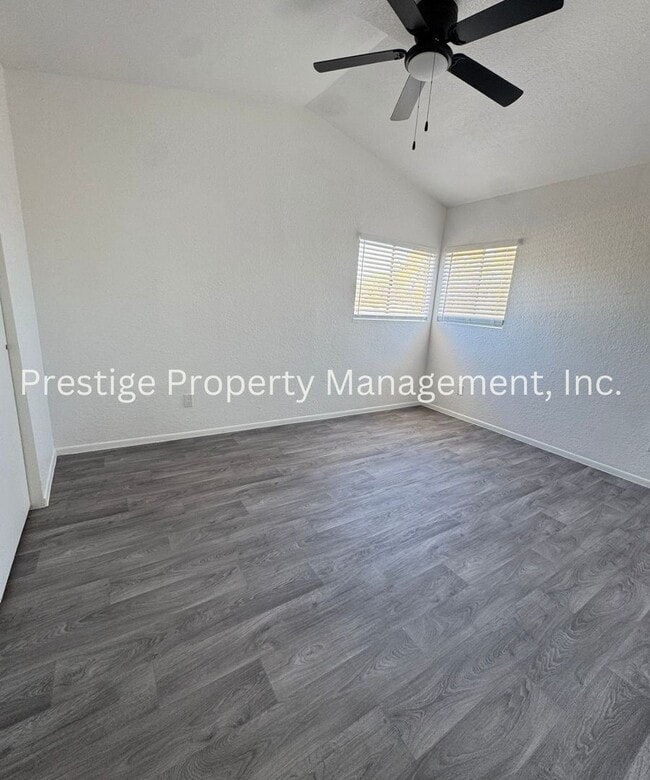 Building Photo - Newly Remodeled Southwest Gem W/ Pool