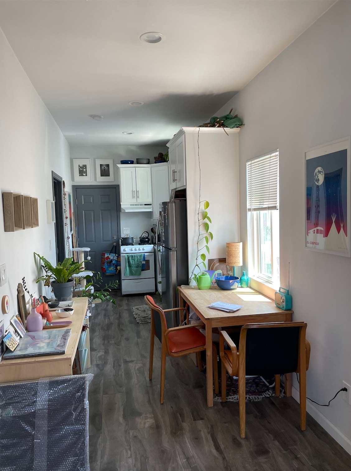 Kitchen / Living Room - 4540 Huntington Dr N