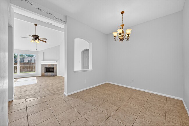 Building Photo - 16414 Sylvan Dale Dr