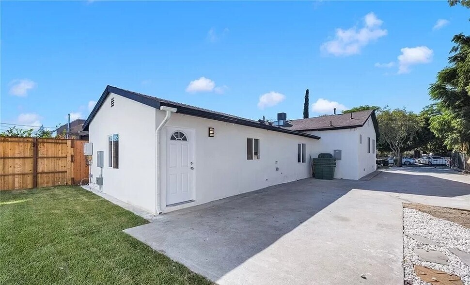 Building Photo - 13108 Mercer St