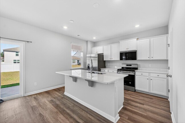 Building Photo - 185 Carolina Grv Blvd