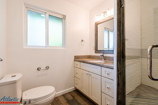 Building Photo - Beautiful Home | Premium Finishes | Desira...