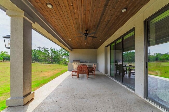 Building Photo - 104 Lazy Oak Pl