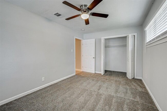 Building Photo - 5806 Westover St