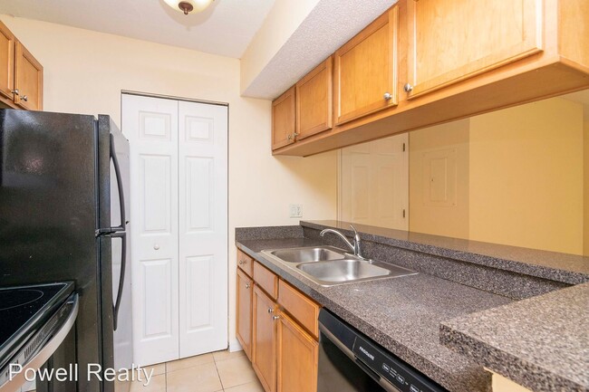 Building Photo - 2 br, 2 bath House - 806 Lake Haven Dr Uni...