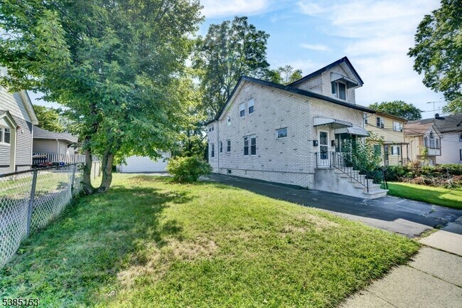 Primary Photo - 1451 Franklin St