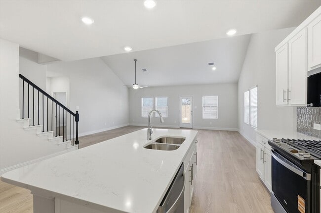 Building Photo - 2102 Windy Trl