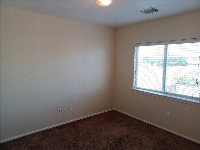 Building Photo - 20526 Patriot Park Ln