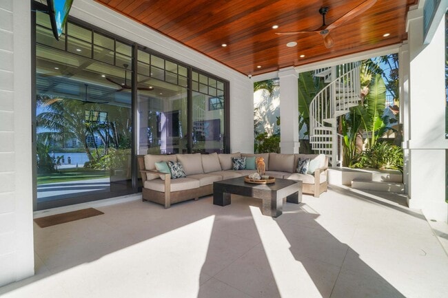 Building Photo - 19471 Harbor Rd S