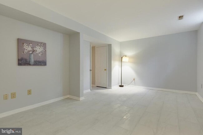 Building Photo - 8602 Andrew Ellicott Ct