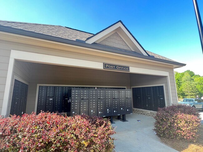 Building Photo - 41 Auburn Depot Trce
