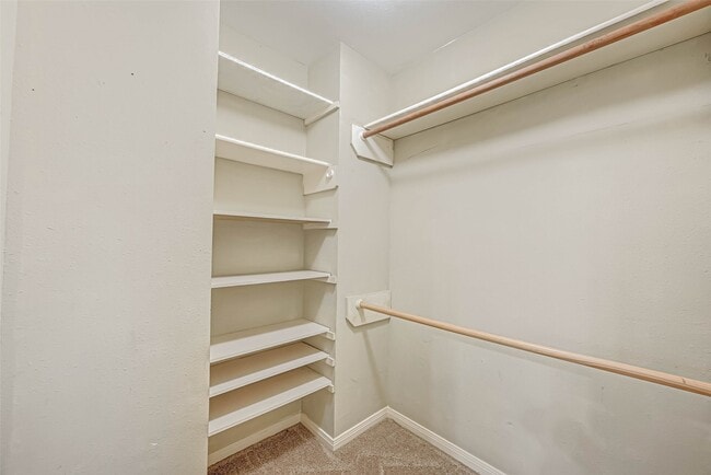 Building Photo - 5815 Henniker Dr
