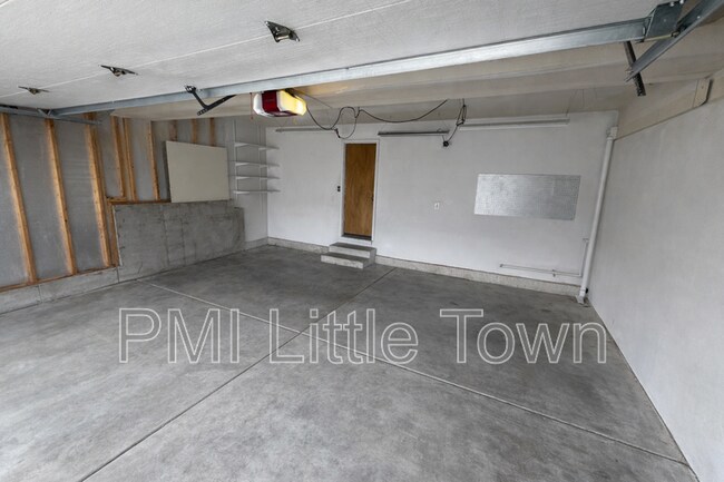 Building Photo - 8975 S Coyote St