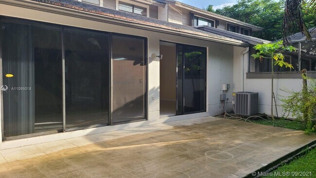 Building Photo - 10027 NW 52nd Terrace