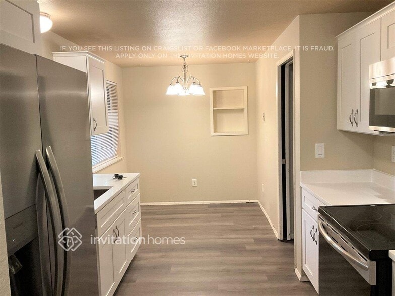 Building Photo - 12239 Oak Tree Pl SW