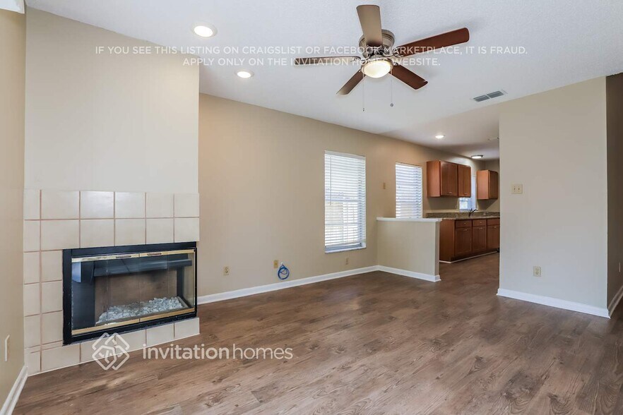 Building Photo - 1624 Gardner Dr